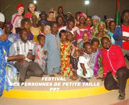 Le Début du Festival des Personnes de Petite Taille