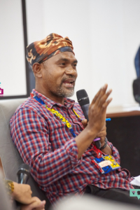 A photo of Antonius Jawamara during the session on Storytelling and Intergenerational Learning