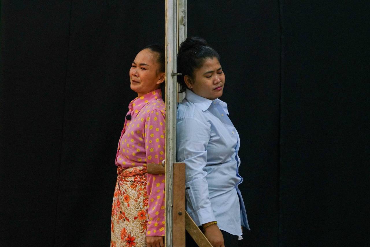 Behind the door: Community voices through theatre - Voice.Global