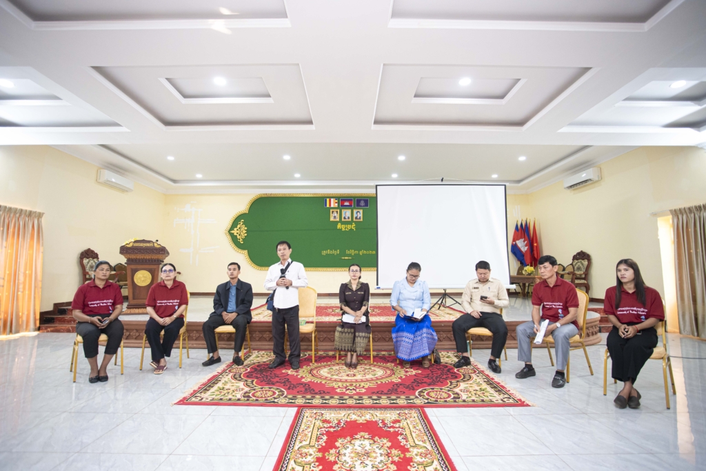 Stakeholders during the roundtable discussion